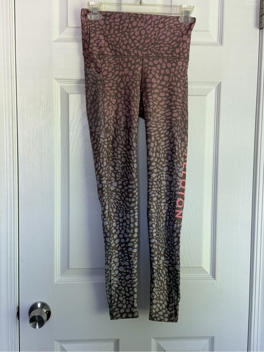 Women’s Wear it to Heart Peleton Purple Animal-Print Leggings Size-Small